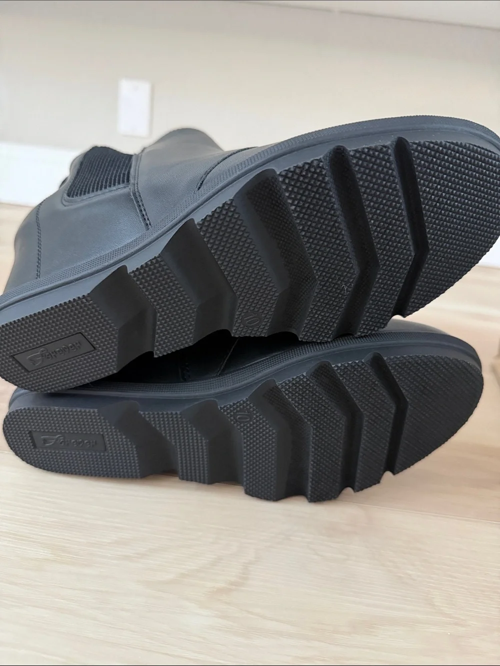 Forever 21 sleek black